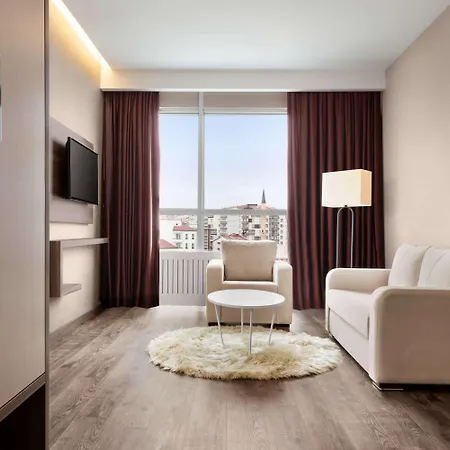 Hotel Ramada By Wyndham 3*