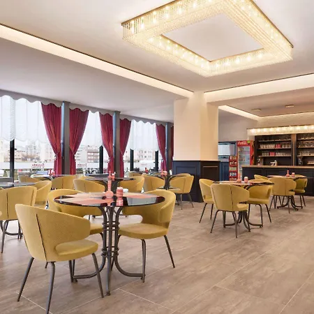 Hotel Ramada By Wyndham 3*