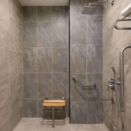 Ramada By Wyndham 3*