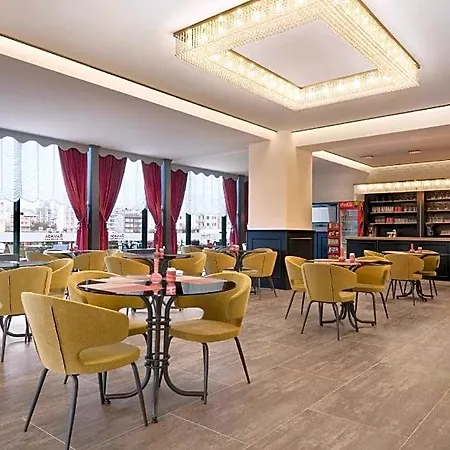 Hotel Ramada By Wyndham 3*