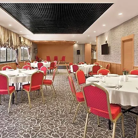 Hotel Ramada By Wyndham 3*