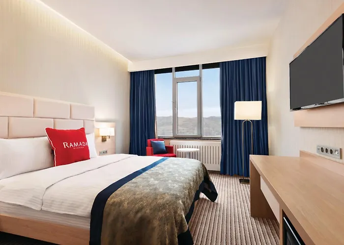 Hotel Ramada By Wyndham 3*