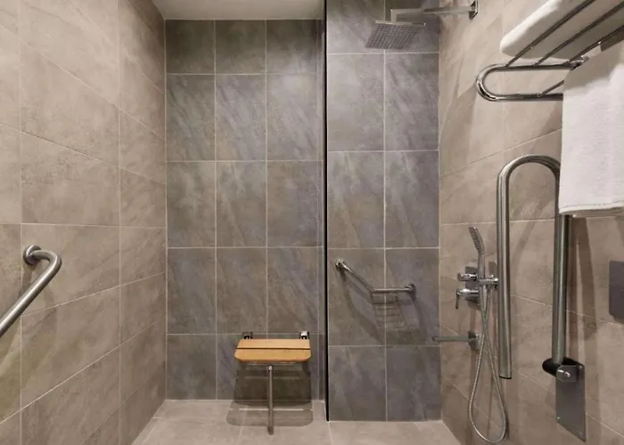 Ramada By Wyndham 3*