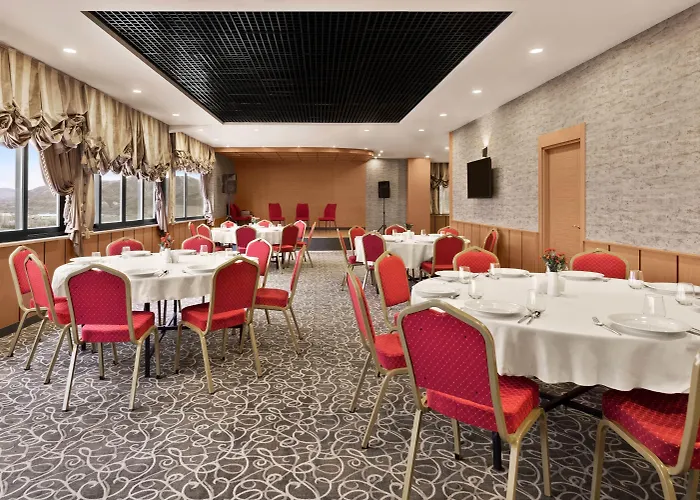 Ramada By Wyndham Hotel 3*